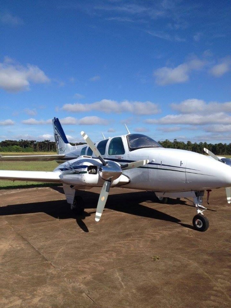 Beechcraft - Baron B58 | Thales Aviões