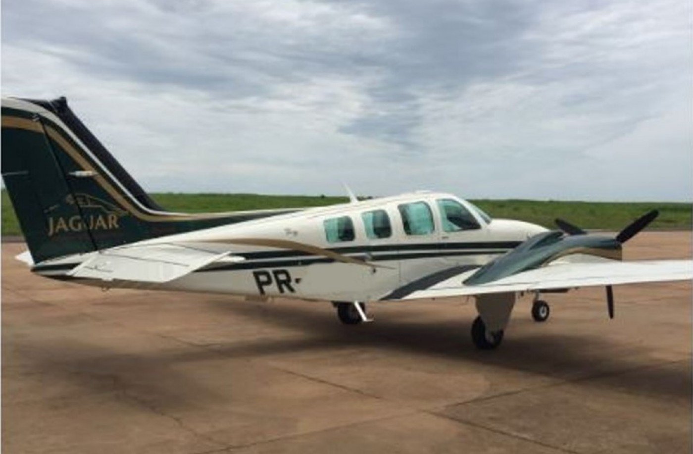 Beechcraft - Baron B58 Jaguar | Thales Aviões